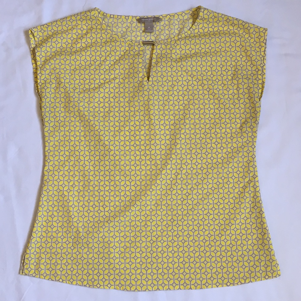 Banana Republic Top Cut Out Geometric Size M